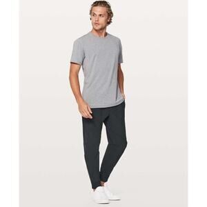 Lululemon navy ABC jogger 31" inseam - size medium